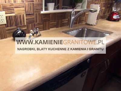 nagrobki z granitu w Pile