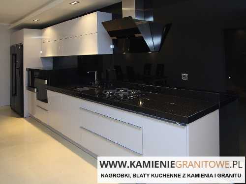 Czarnków nagrobki z kamienia